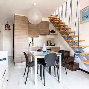 Le Capucin - Petit Duplex Avec Place De Parking Appartement